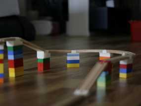 玩具火车桥梁支座模型