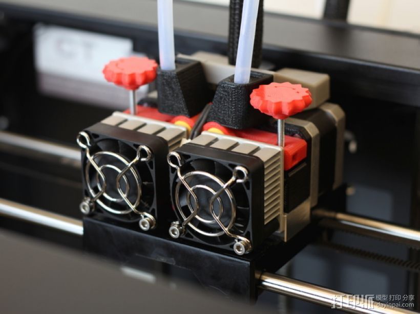 Replicator 2X的可调节挤压机驱动壳 3D打印模型渲染图