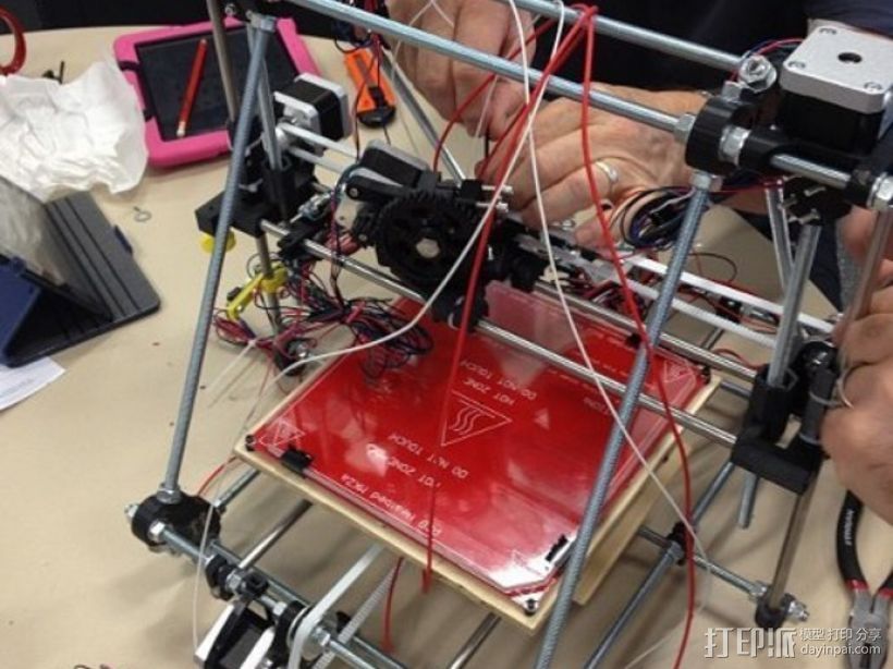 Prusa Mendel打印机 3D打印模型渲染图