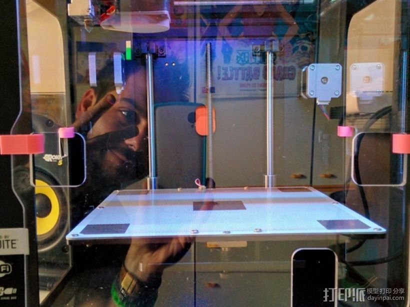 Zortrax M200打印机的玻璃板固定器 3D打印模型渲染图