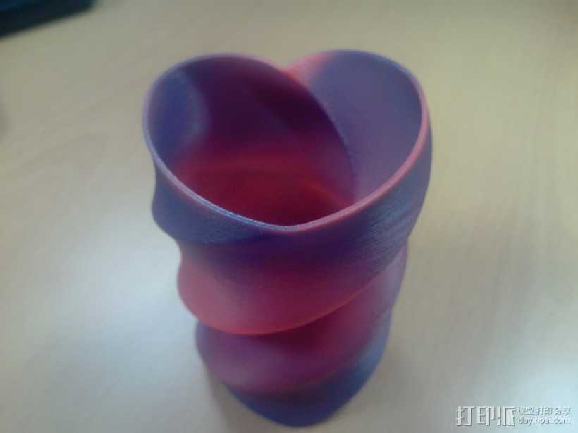 螺旋心形花瓶 3D打印模型渲染图