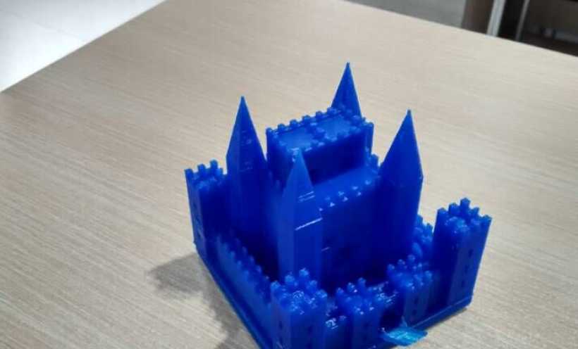 PLA材质，打印机试打中世纪欧洲城堡 3D打印实物照片