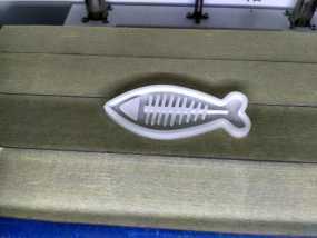 小鱼化石模型