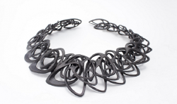 设计师制造出全3D打印的钢联锁项链Catena 被洛杉矶艺术博物馆永久收藏