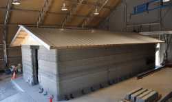美国陆军利用当地材料制成的混凝土3D打印出营房B-Hut