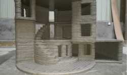 河南一公司3D打印小型别墅，3小时完成打印用了256公斤水泥 