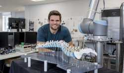 3D打印椎骨帮助英国诺丁汉脊柱外科医生进行精确的手术演练