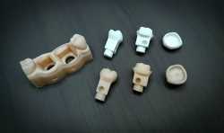 深圳长朗三维研究院3D打印出氧化锆全瓷假牙