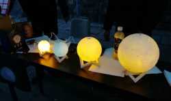 武昌理工学院大学生“3D打印月球灯”受热捧 月营业额超10万元