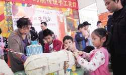 传统融合高科技 南宁市少年儿童图书馆3D打印童创花灯 