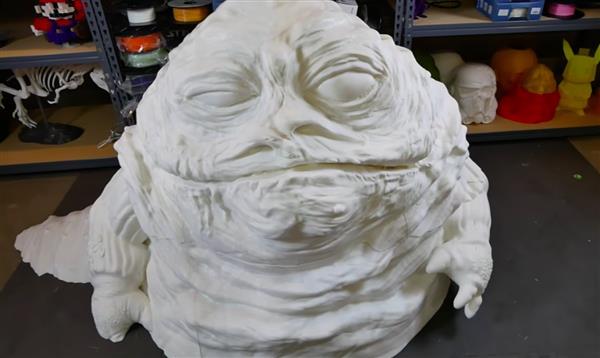 星球大战3D版画：这个真人大小的Jabba Hutt可以成为你最喜欢的装饰吗？