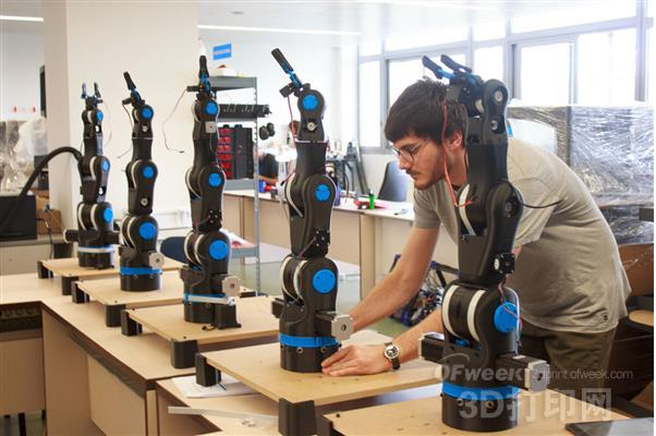 BCN3D  工业机械臂 机器人 3D打印模型渲染图