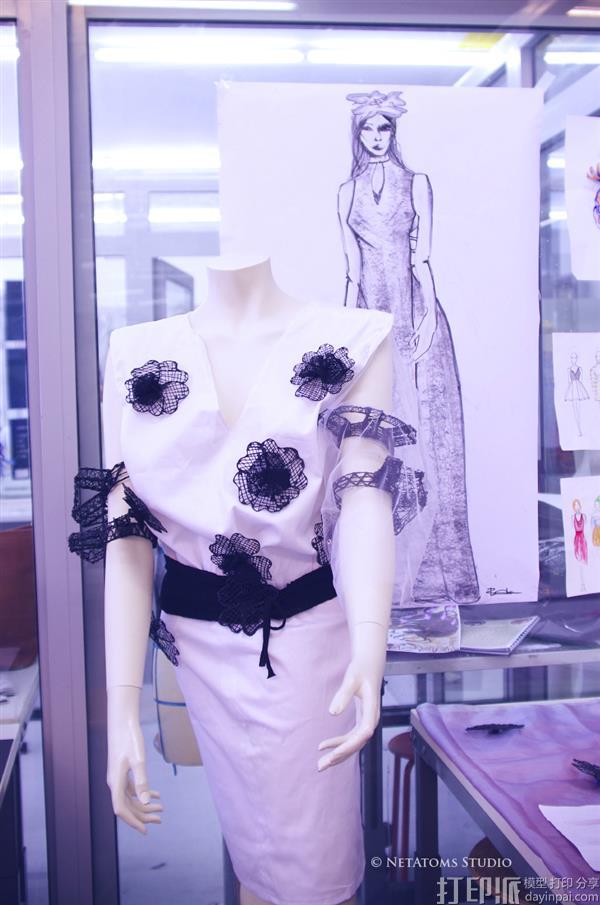 瑞士设计师用3D打印笔绘制出华丽服装和胸衣.jpg