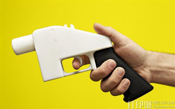 美国加州通过新法案：3D打印枪支需注册 弥补3D打印安全漏洞.jpg