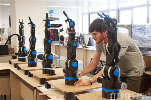 BCN3D公司推出开源低价3D打印机械手臂用于教育.jpg
