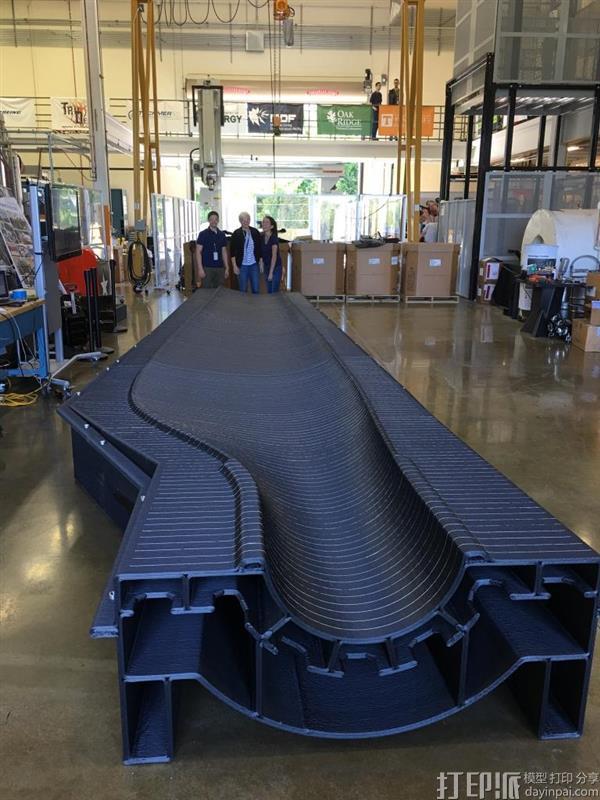 美国能源部AMO用3D打印制造出13米长风力涡轮叶片模具.jpg