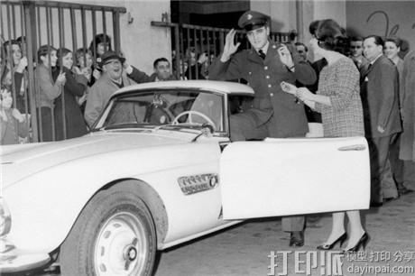 Elvis507_11_1000-768x512.jpg