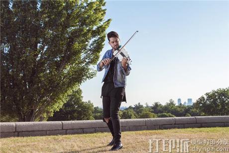 violin-rhett.jpg.647x0_q80_crop-smart.jpg