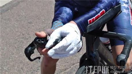 us-paralympic-cyclist-aided-3d-printed-device-courtesy-titan-robotics-6.jpg