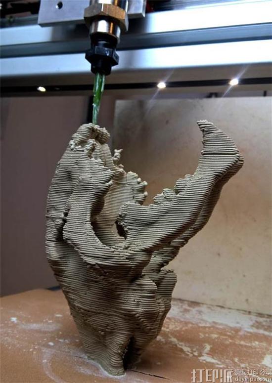 vormvrij-lutum-clay-3d-printers-upgraded-for-superior-results-and-even-food-3d-printing-options-8.jpg