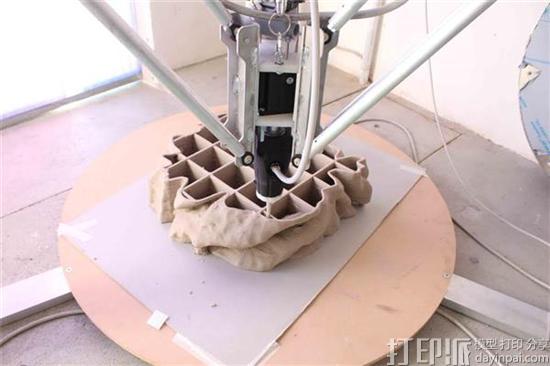 wasp-brings-new-3mt-ceramic-3d-printer-argilla-ceramics-festival-italy-2.jpg