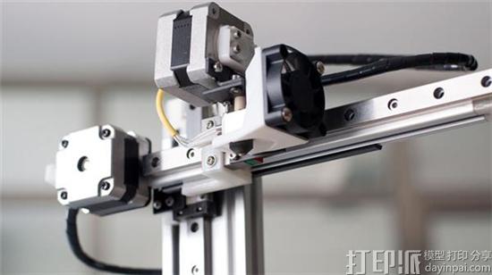 forget-all-useless-add-ons-with-minimalist-high-resolution-cetus3d-printer-that-starts-at-199-6.jpg