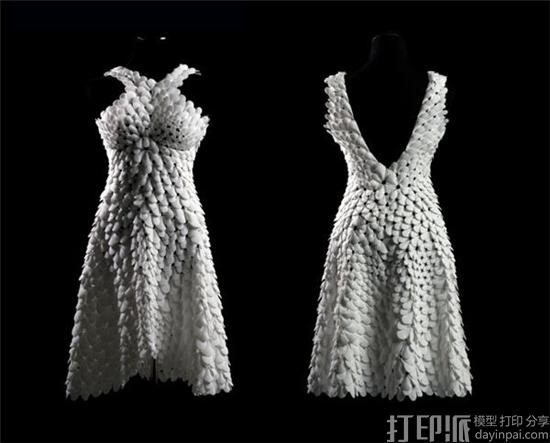 nervous-system-unveils-second-version-3d-printed-petals-dress-2.jpg