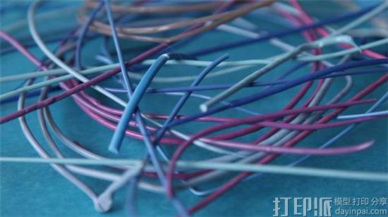 1473748147190195.jpg see-how-the-new-raw-turning-plastic-waste-useful-3d-printing-projects-2.jpg