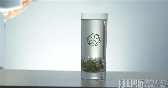 3D打印牛奶之后 奥地利大学研究人员研发出3D打印鸡尾酒.jpg