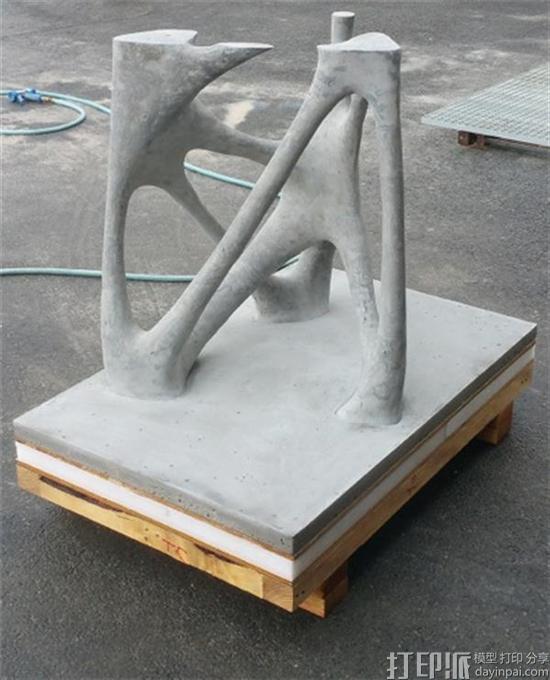 1474515781325052.jpg lafargeholcim-and-xtreee-successfully-3d-print-europe-s-first-concrete-structural-element-4.jpg