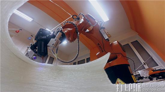 labs-atropos-robotic-arm-offers-silkworm-style-3d-printing-that-could-change-the-industry-5.jpg