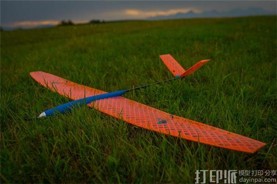 KRAGA发布遥控飞机Kodo 在家就能3D打印出来.jpg