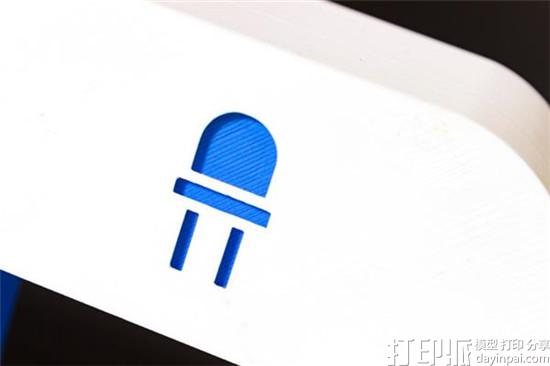 1475033397118336.jpg kitronik-releases-free-3d-printable-desk-lamp-resources-for-students-5.jpg