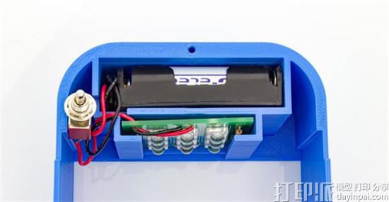 1475033461421268.jpg kitronik-releases-free-3d-printable-desk-lamp-resources-for-students-3.jpg