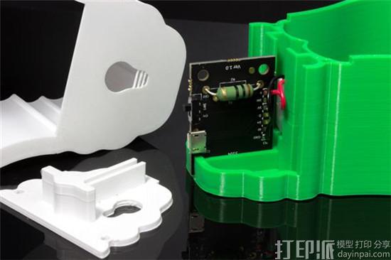 1475033469323299.jpg kitronik-releases-free-3d-printable-desk-lamp-resources-for-students-10.jpg