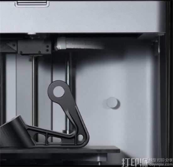 markforged-introduces-mark-x-3d-printer-strong-fiber-reinforced-parts-5.jpg