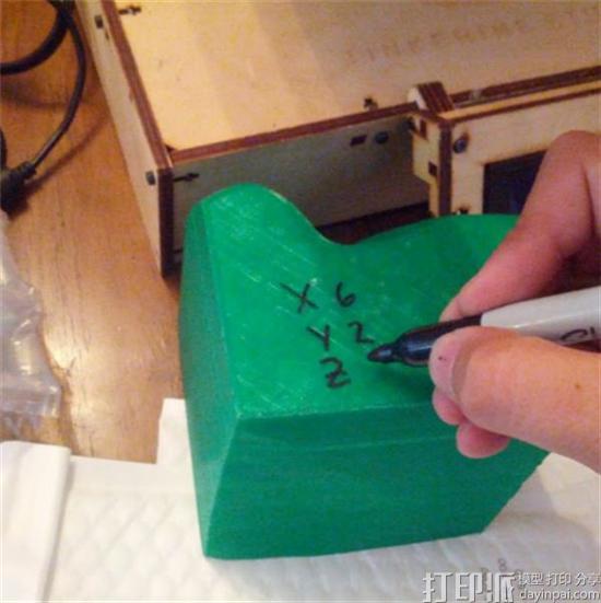 1476007109799227.jpg how-you-can-help-make-33-inch-3d-printed-rosie-riveter-statue-5.jpg