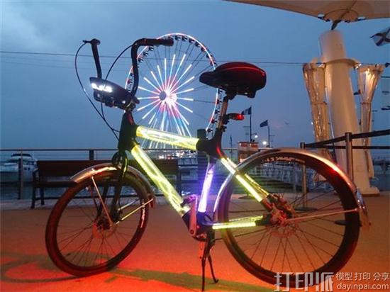 音乐家借助3D打印技术打造出功能强大的发光自行车.jpg