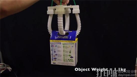 新加坡专家用桌面3D打印机制作出软体机器人 具备医疗应用价值.jpg 新加坡专家用桌面3D打印机制作出软体机器人 具备医疗应用价值.jpg