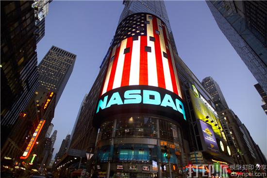 3D打印医疗设备公司TriFusion Devices成员敲响纳斯达克开盘铃声.jpg 3D打印医疗设备公司TriFusion Devices成员敲响纳斯达克开盘铃声.jpg