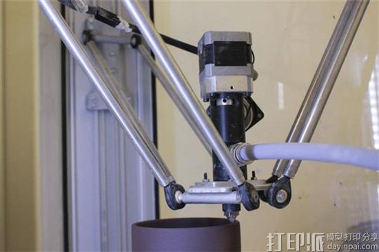 3d-printing-company-wasp-wasp-thinks-it-can-solve-global-housing-shortage-with-its-maker-economy-starter-kit-5.jpg