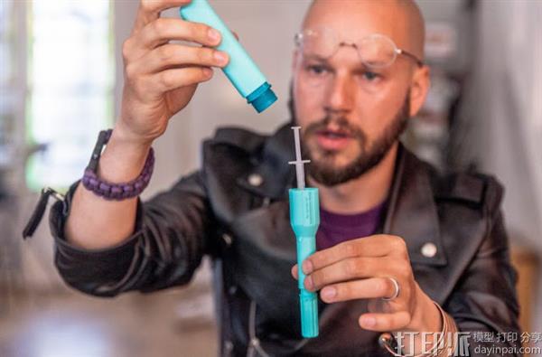DIY生物黑客组织开发出EpiPen的廉价3D打印替代品 成本仅3美元.jpg DIY生物黑客组织开发出EpiPen的廉价3D打印替代品 成本仅3美元.jpg