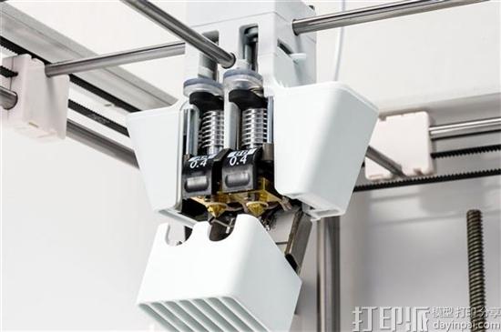 1476845114126779.jpg ultimaker-ground-breaking-dual-extrusion-desktop-ultimaker-3-3d-printer-unveiled-4.jpg