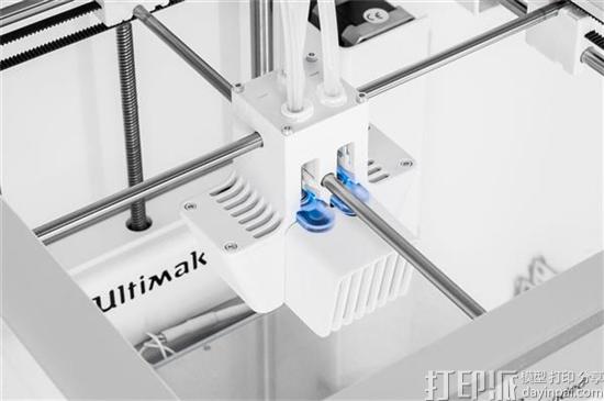 1476845121220797.jpg ultimaker-ground-breaking-dual-extrusion-desktop-ultimaker-3-3d-printer-unveiled-5.jpg