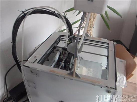 1476849795325543.jpg colorpod-3d-printer-add-on-can-now-3d-print-full-color-edible-candies-5.jpg