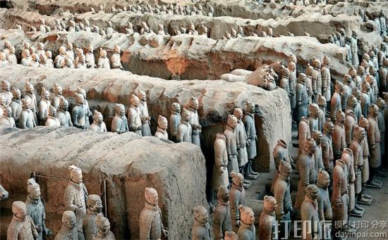 西北大学研究人员用3D扫描仪探索兵马俑的奥秘.jpg 西北大学研究人员用3D扫描仪探索兵马俑的奥秘.jpg