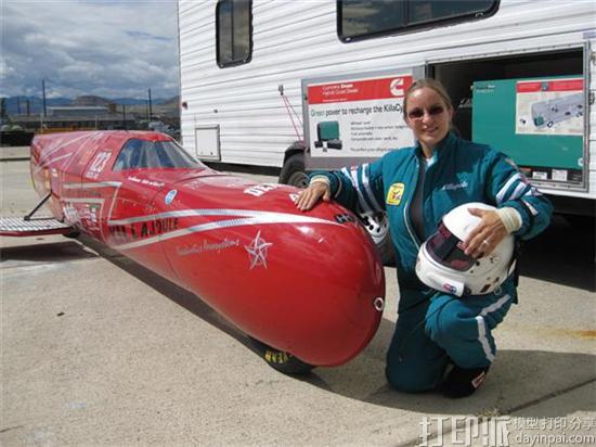 瑞典女工程师开发出世界上最快的3D打印电动摩托车KillaJoule.jpg 瑞典女工程师开发出世界上最快的3D打印电动摩托车KillaJoule.jpg