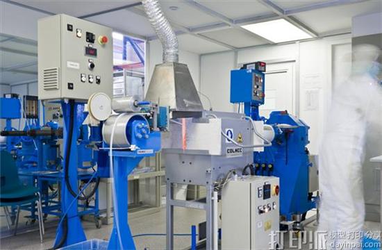 1477621458525769.jpg sterne-elastomere-launches-sio-shaping-1601-silicone-3d-printer-targets-medical-device-sector-1.jpg