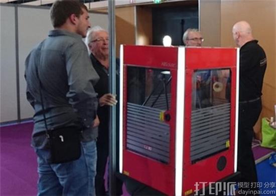 1477648702828028.jpg spiderbot-announces-absolute-2-3d-printer-capable-of-printing-03.jpg