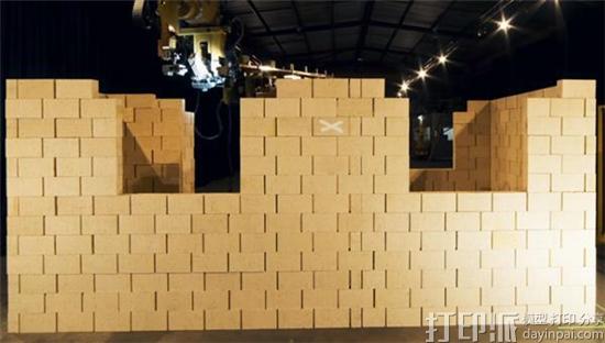 1477979874430371.jpg hadrian-x-australias-bricklaying-3d-printer-robot-gets-go-ahead-from-local-council-4.jpg